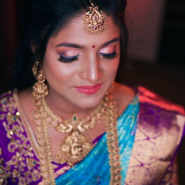 Bridal jewellery and makeup by Niharika Beauty World